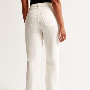 NWOT Abercrombie & Fitch 90s Relaxed Ultra High Rise Jeans Size 6